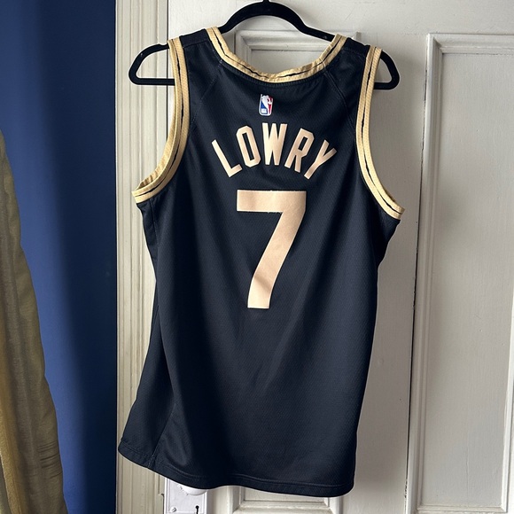 Toronto Raptors Jersey - Picture 2 of 4